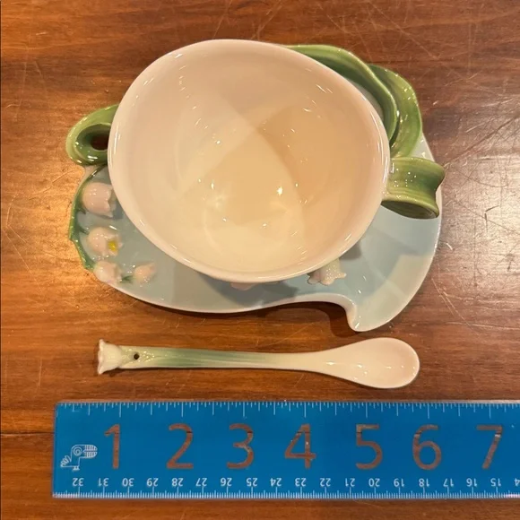 NWOT Two’s Company Teacup Saucer Spoon Set Garden Tea Cottagecore Lily Of Valley - Picture 11 of 13